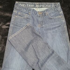 Calvin Klein Jeans, Size 4